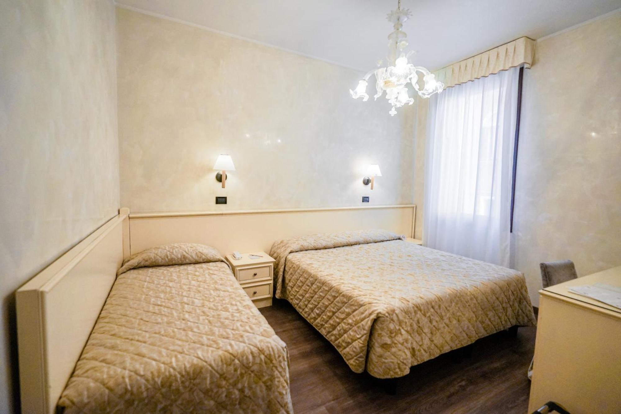 Carlton Capri Venise